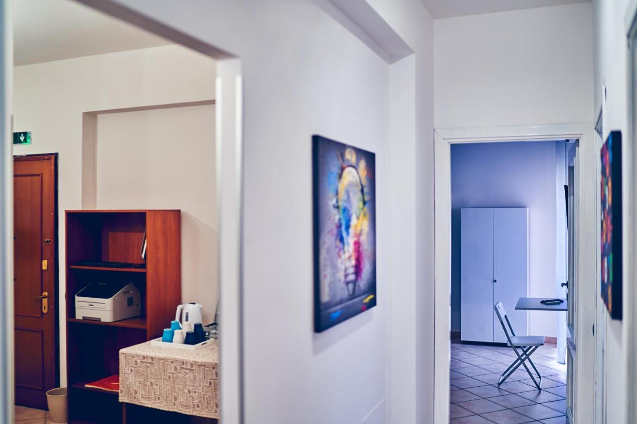 Travelershome 7Metri Guesthouse ชัมปีโน ภายนอก รูปภาพ