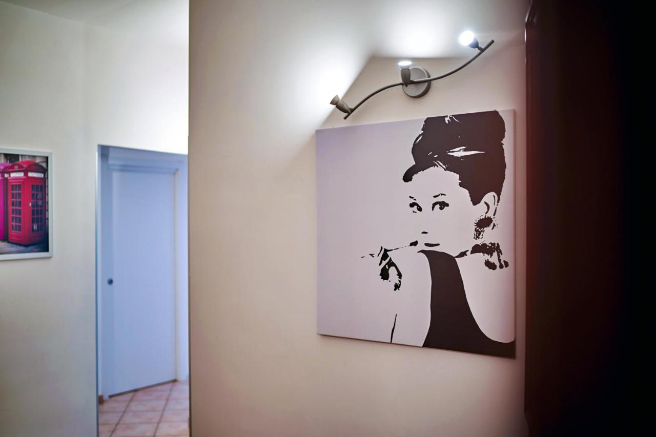 Travelershome 7Metri Guesthouse ชัมปีโน ภายนอก รูปภาพ