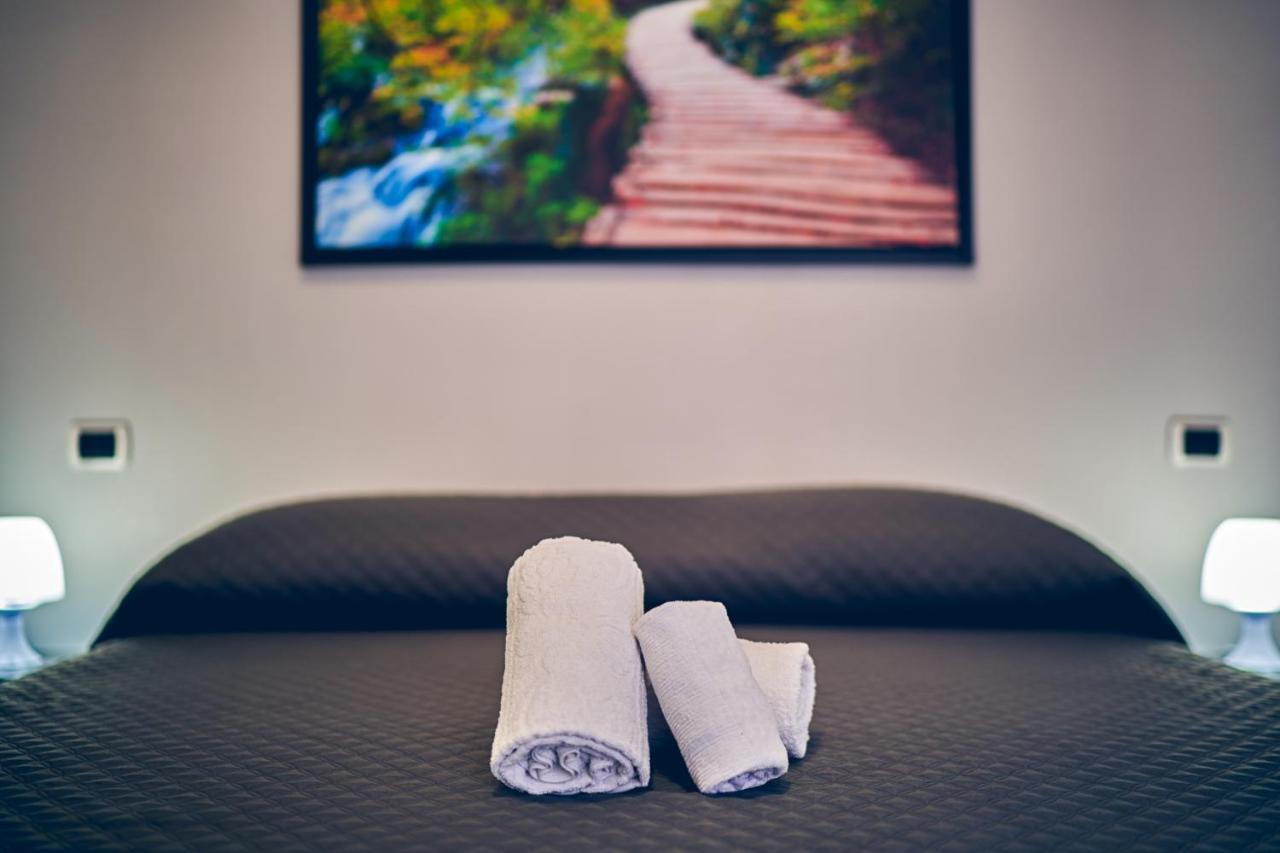 Travelershome 7Metri Guesthouse ชัมปีโน ภายนอก รูปภาพ