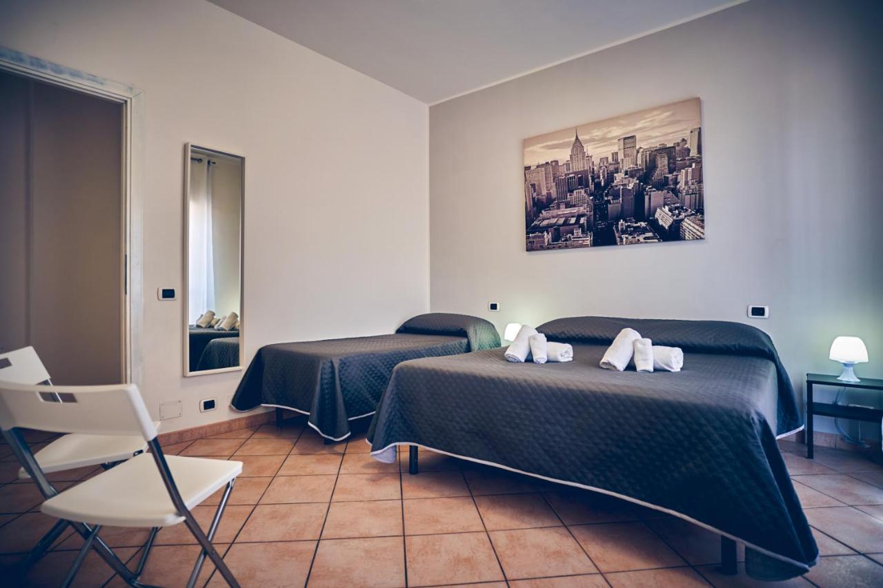Travelershome 7Metri Guesthouse ชัมปีโน ภายนอก รูปภาพ