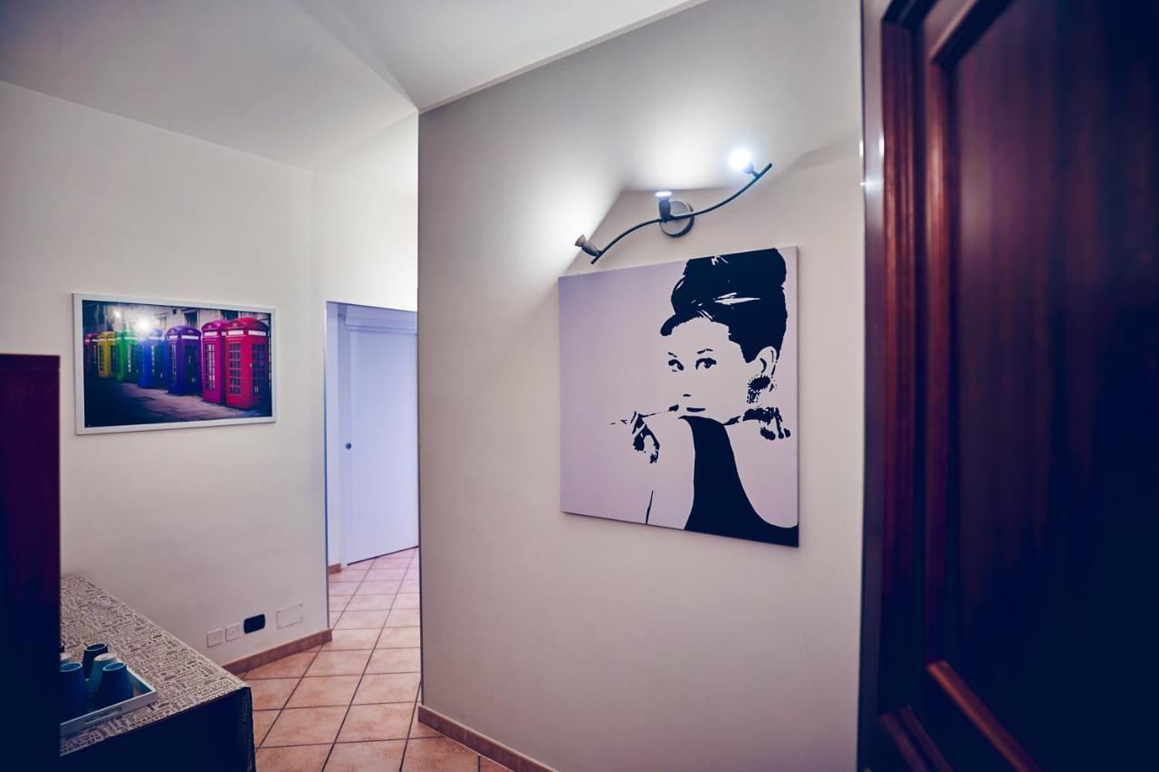 Travelershome 7Metri Guesthouse ชัมปีโน ภายนอก รูปภาพ