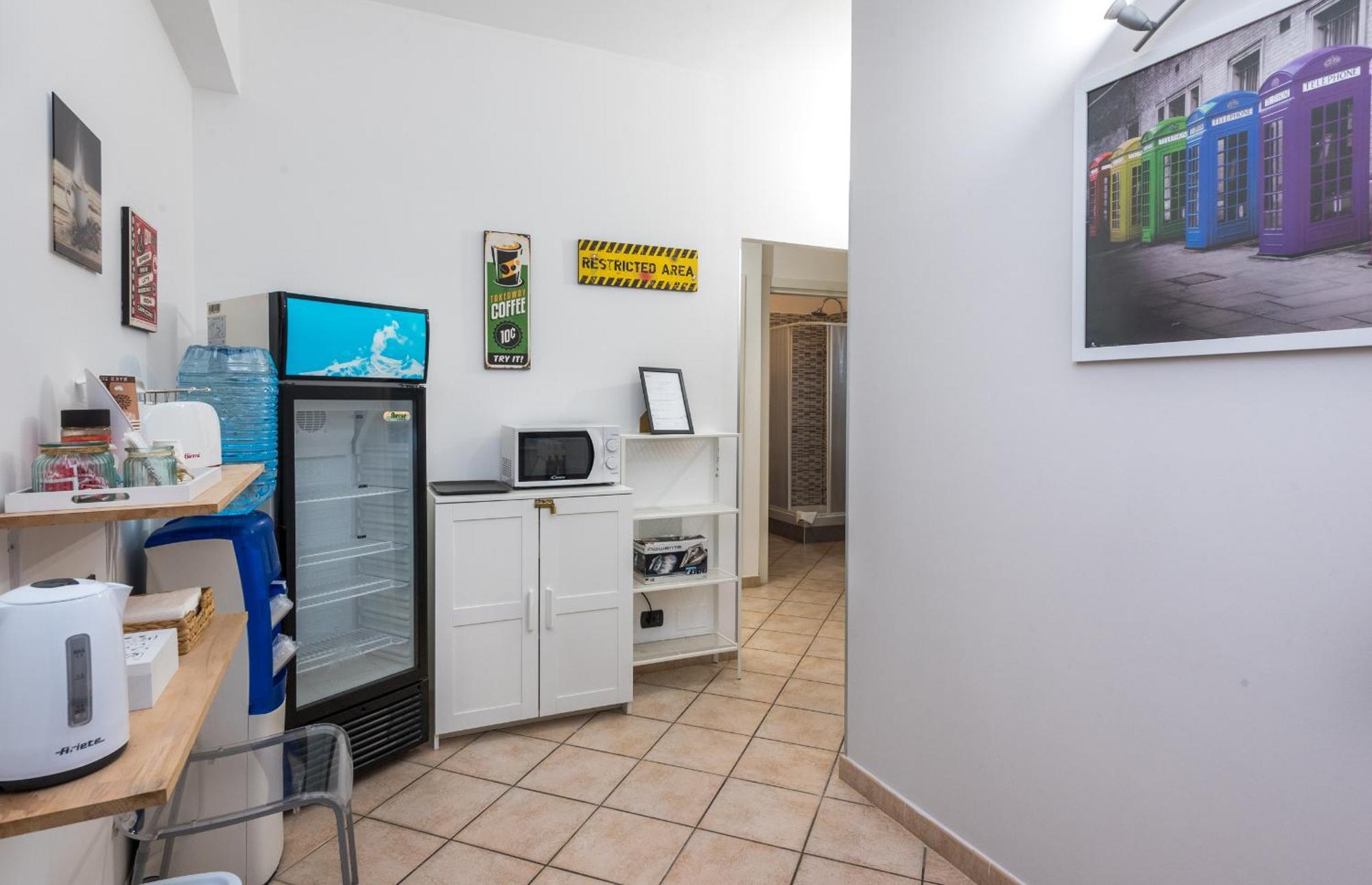 Travelershome 7Metri Guesthouse ชัมปีโน ภายนอก รูปภาพ