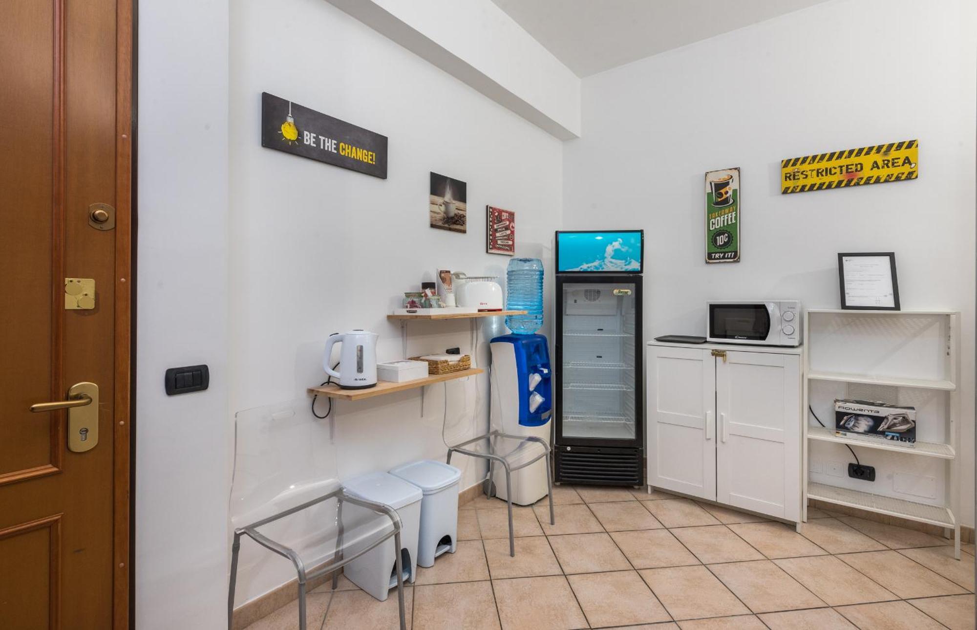 Travelershome 7Metri Guesthouse ชัมปีโน ภายนอก รูปภาพ